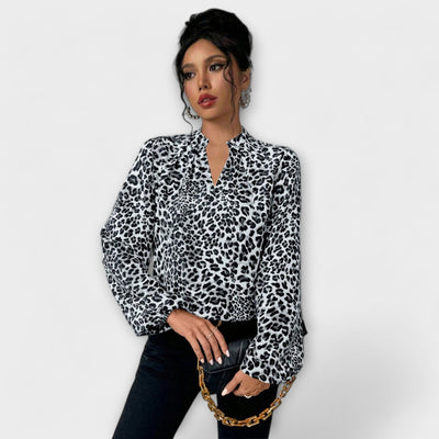 Chiara | Elegant Leopard Blouse